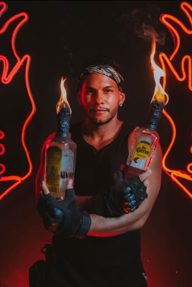 tSTn65r7rslxzAyXAxg4CiHsCpCLmi_1000x1000