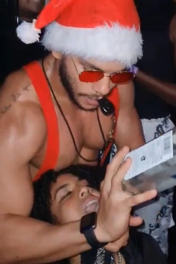 yM0mqd0IDkkaw5AfXn1hIQzPZqyUxT_1000x1000